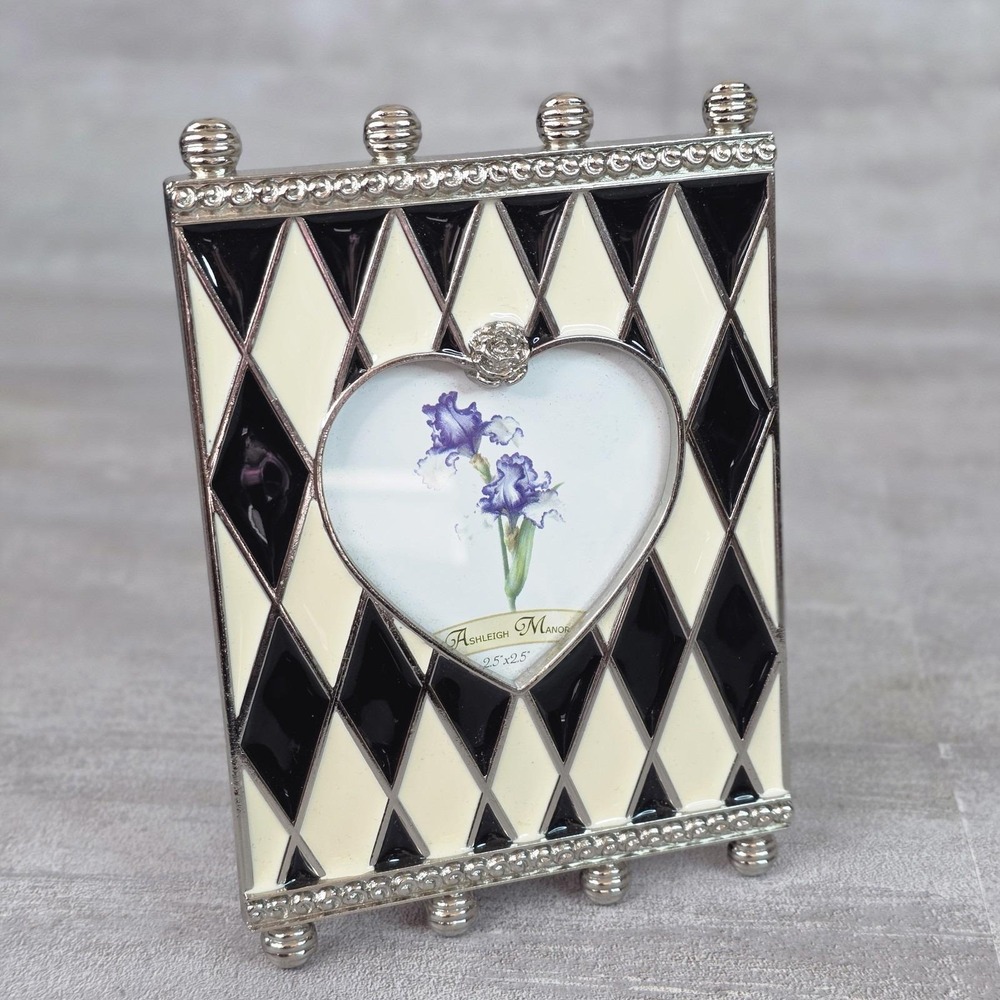 Ashleigh Manor black cream harlequin enamel Frame heart-shaped Photo 3x3
